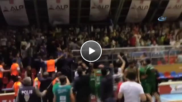 Afyon Belediyespor - Bursaspor Durmazlar Mücadelesinde Yaşanan Olaylar Amatör Kameraya Yansıdı