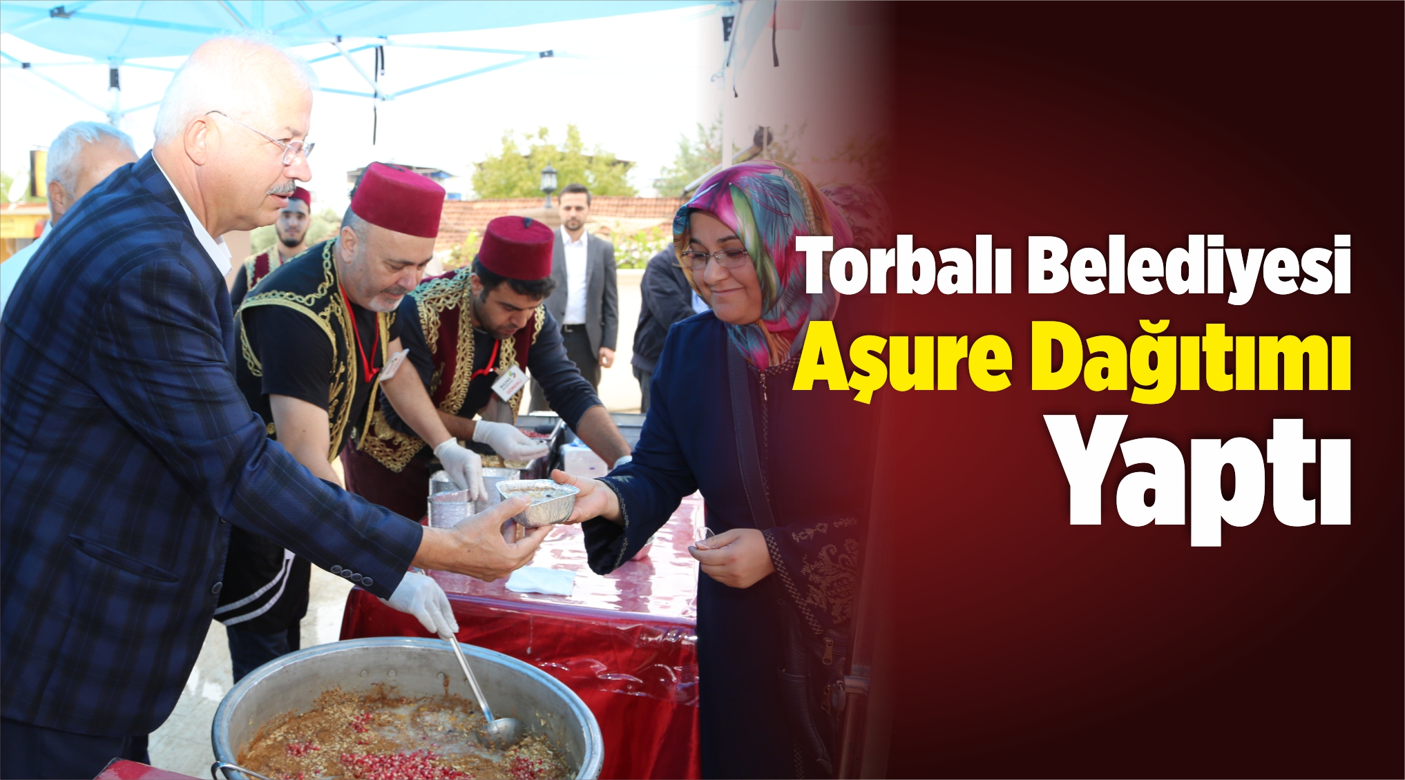 Aşure Dağıtımı