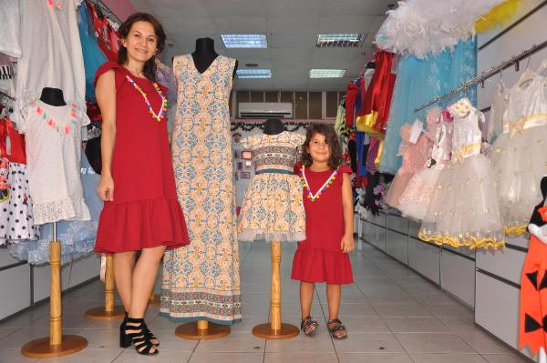 Kızına İsteği Kıyafeti Bulamayınca Tasarımcı Oldu