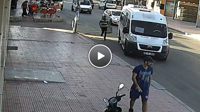 Muhabbet Kuşlarını Çalıp Dolmuşla Kaçtı