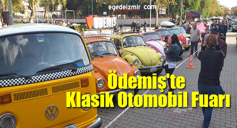İzmir’in Ödemiş İlçesinde Klasik Otomobil Fuarı Açıldı