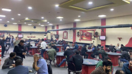 İzmir’de kumar baskını: 83 kişi yakalandı