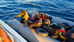 Ölüme sürüklenen göçmenleri, Sahil Güvenlik kurtardı