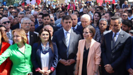 CHP İzmir teşkilatıyla bayramlaştı