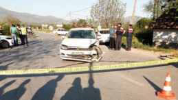 Kazada yola savrulan motosiklettekilere ikinci araç çarptı: 1 ölü, 2 yaralı