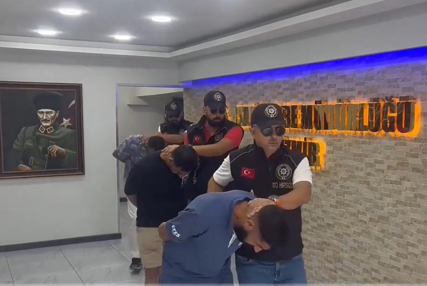 HIRSIZLAR KASK TAKIP GİZLENSELER DE POLİSTEN KAÇAMADILAR