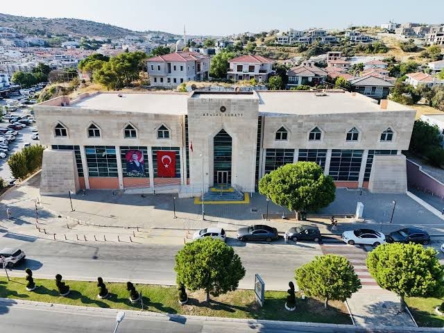 İZMİR MERKEZLİ 8 İLDE 'SUÇ ÖRGÜTÜ' OPERASYONU