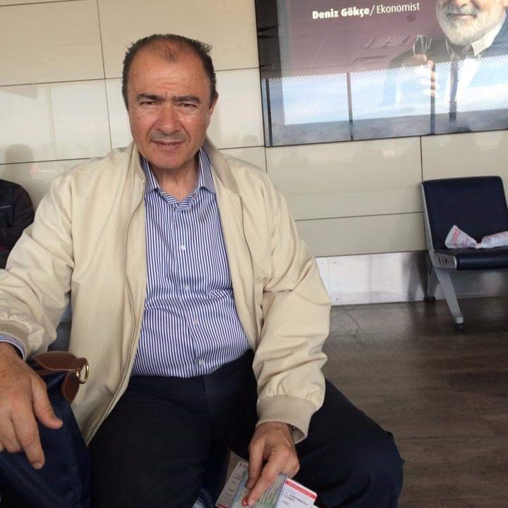 URLA'DA ESKİ BELEDİYE BAŞKANI, TRAFİK MAGANDALARININ SALDIRISINA UĞRADI
