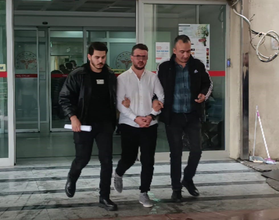 İZMİR'DE MÜFTÜLÜK GÖREVLİSİNİ ÖLDÜREN ŞAHIS TUTUKLANDI