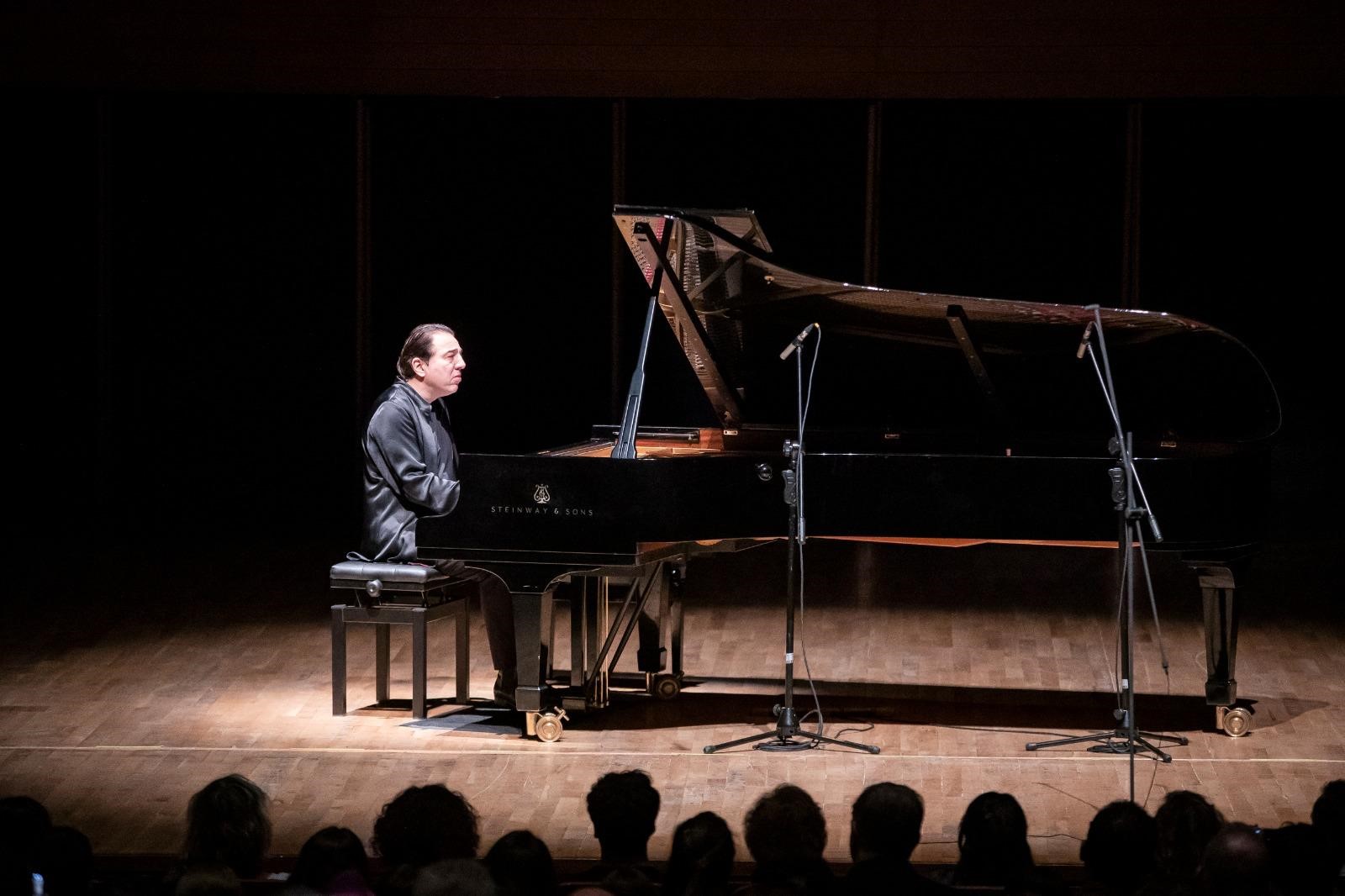 FAZIL SAY'DAN "50. YILDA" İZMİR PRÖMİYERİ