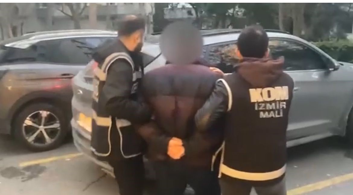 İZMİR MERKEZLİ DOLANDIRICILIK OPERASYONU: 'YILIN İŞ ADAMI'NIN DA ARALARINDA BULUNDUĞU 5 KİŞİ TUTUKLANDI