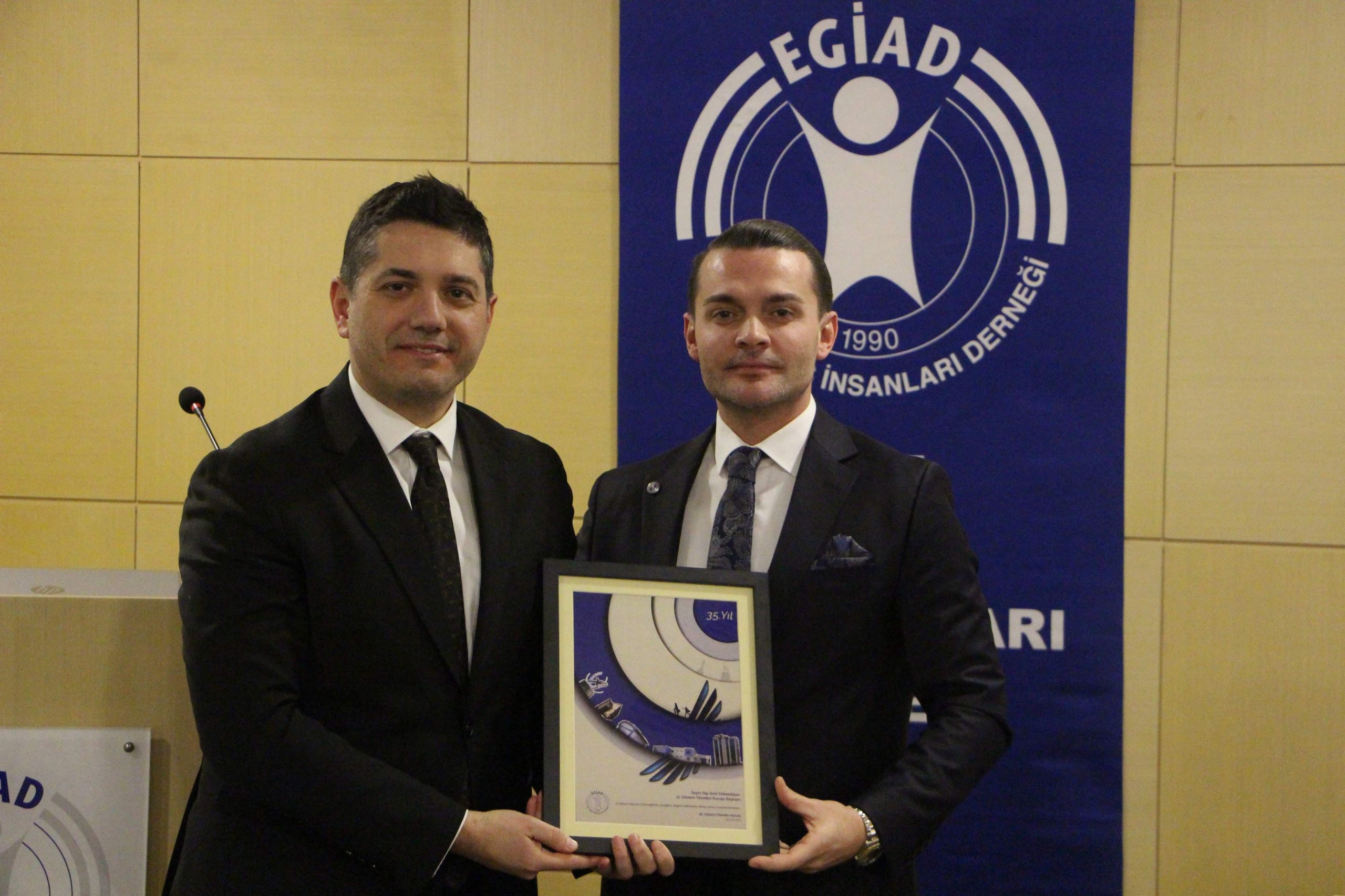 EGİAD'IN YENİ BAŞKANI ÖZHELVACI VE EKİBİ GÖREVE BAŞLADI