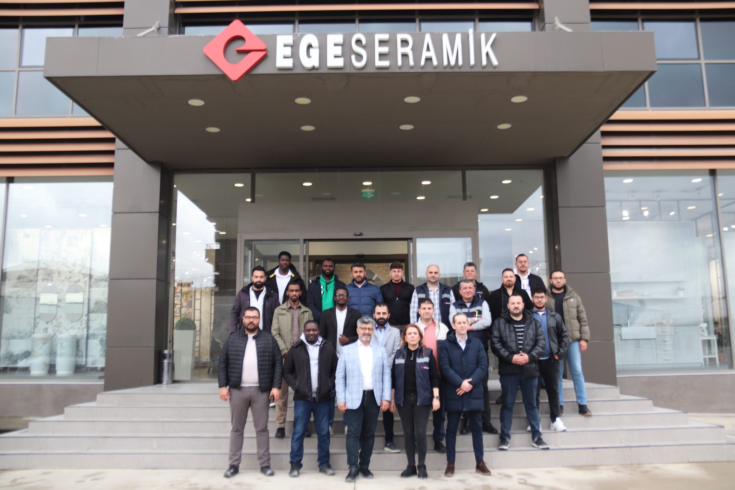 CEMAR MERMER, İÇ PİYASADA 'SERAMİK' SATIŞINA BAŞLAYACAK CEMAR MERMER İLE EGE SERAMİK ARASINDA İŞ BİRLİĞİ