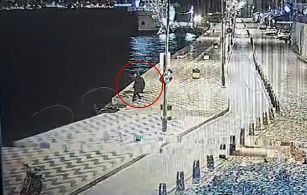 İZMİR'DE DENİZE DÜŞEREK HAYATINI KAYBETMİŞTİ, SON ANLARI ORTAYA ÇIKTI