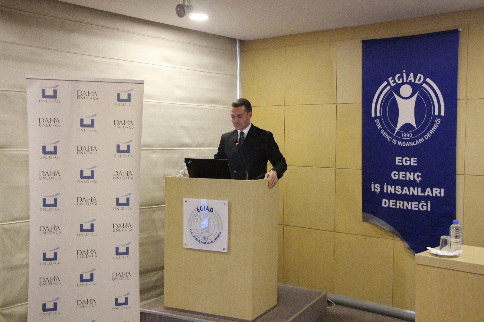 EGİAD'DA GÜNCEL EKONOMİK GELİŞMELER DEĞERLENDİRİLDİ
