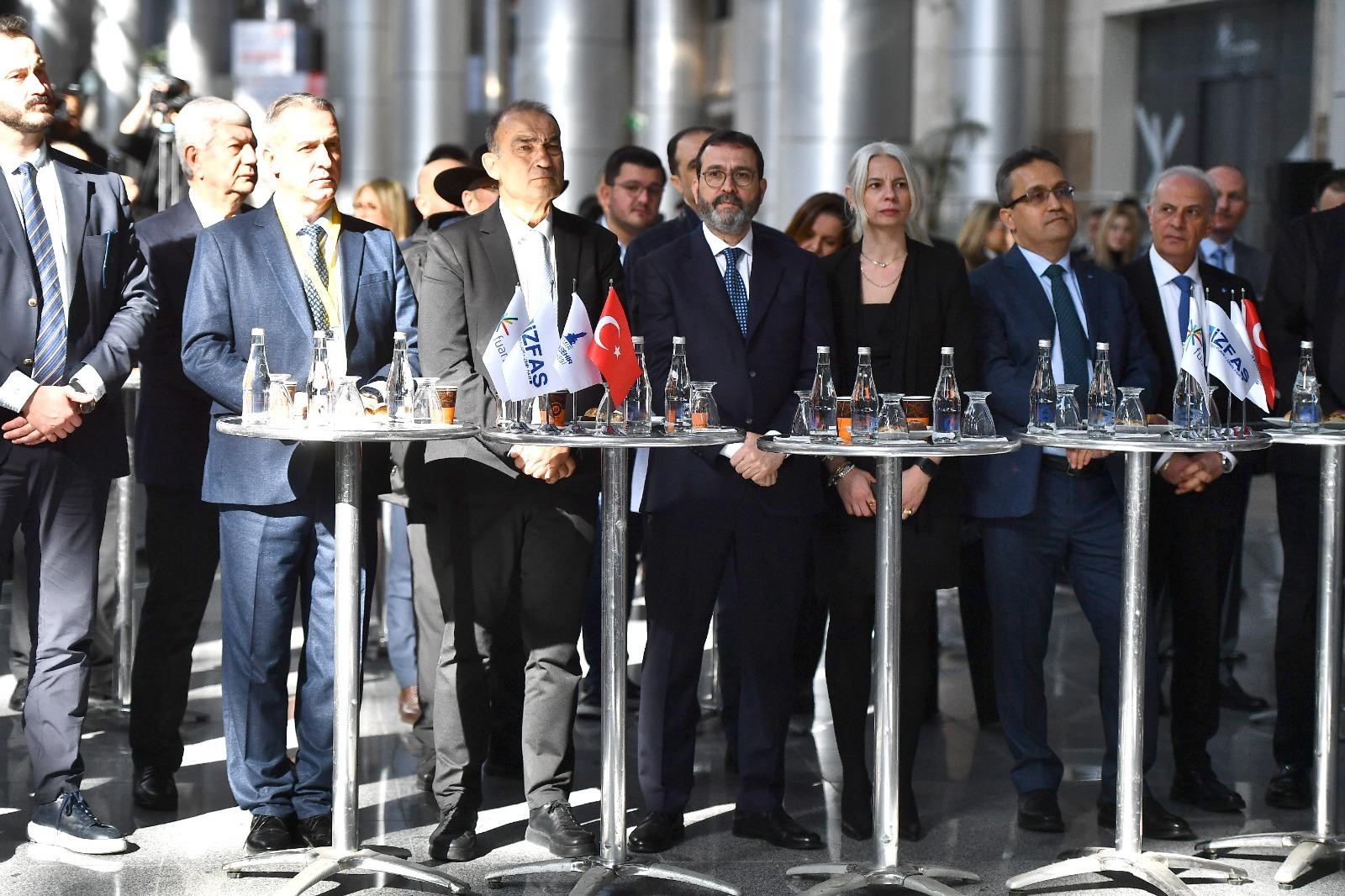 MAKİNE VE ÜRETİM SEKTÖRÜ İZMİR'DE BULUŞTU