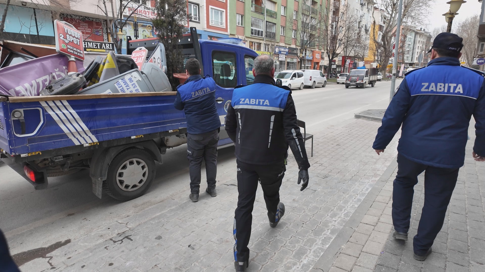 KÜTAHYA'DA ZABITADAN KALDIRIM İŞGALCİLERİNE SIKI DENETİM