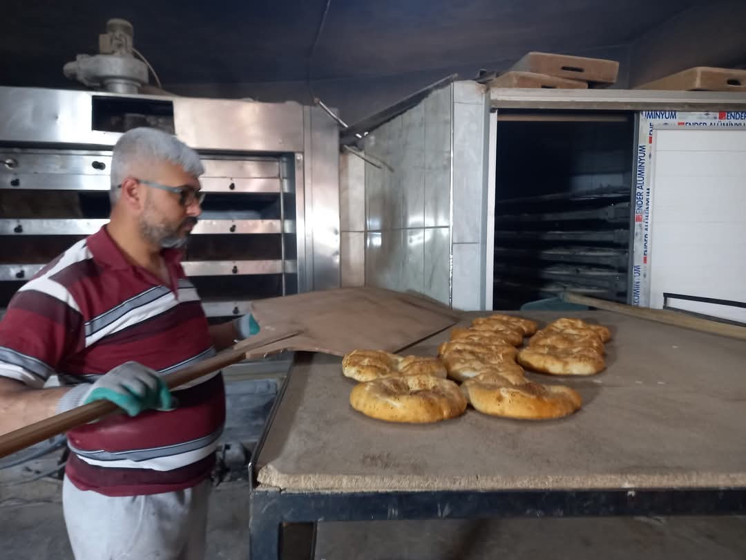 SELENDİ'DE RAMAZAN PİDESİNİN FİYATI BELLİ OLDU