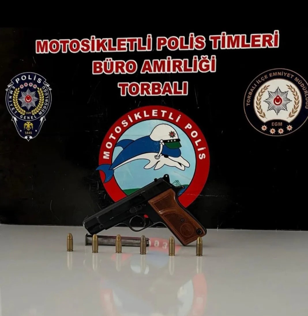 TORBALI'DA SON 10 GÜNDE ÇEŞİTLİ SUÇLARDAN ARANAN 30 ŞAHIS YAKALANDI