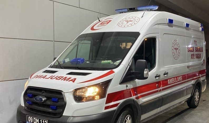 GERİ MANEVRA YAPAN KAMYONUN ALTINDA KALAN ŞAHIS HAYATINI KAYBETTİ