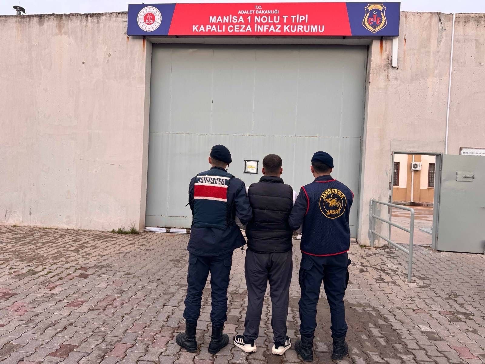 ARANAN ŞAHIS JANDARMADAN KAÇAMADI
