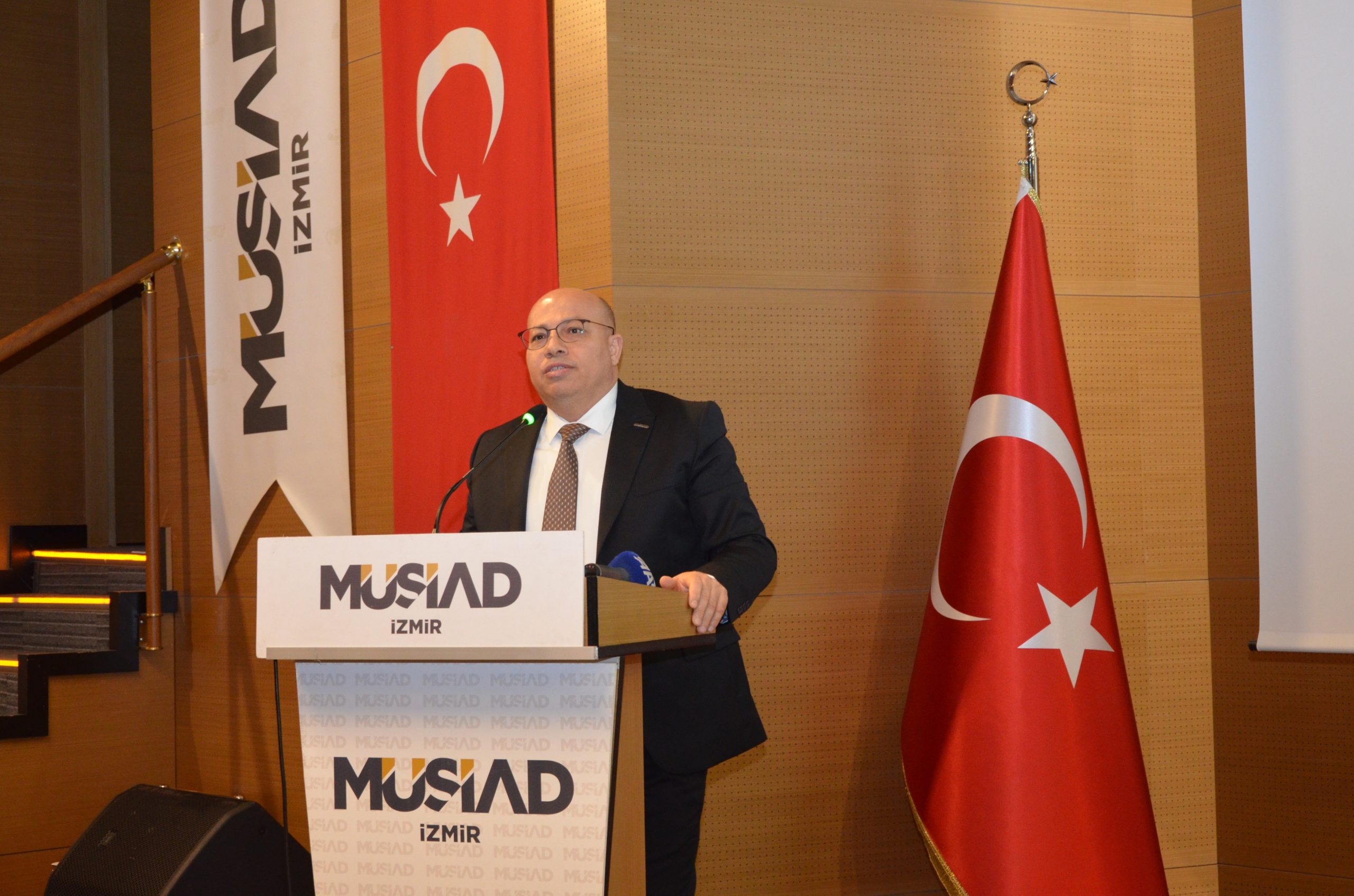 MÜSİAD İZMİR BAŞKANI GÖKHAN TEMUR, "BOYKOT" ÇAĞRILARINA TEPKİ GÖSTERDİ
