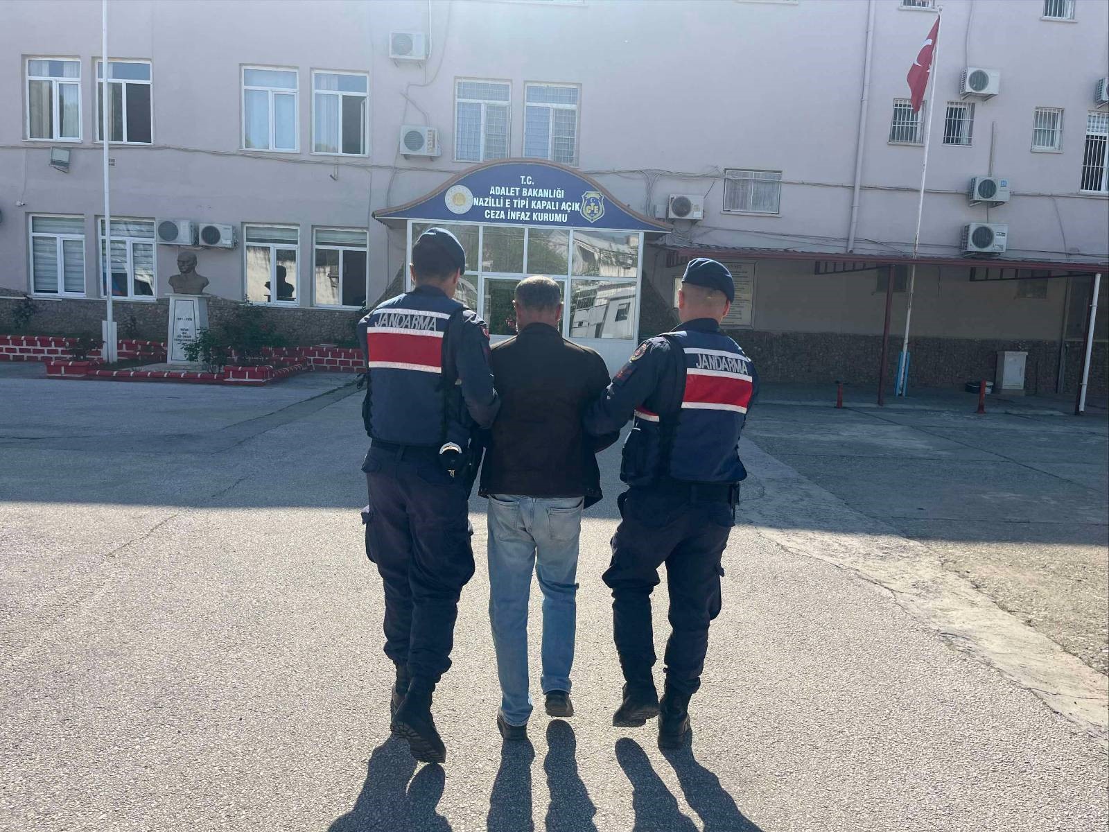AYDIN'DA 42 ARANAN ŞAHIS YAKALANDI