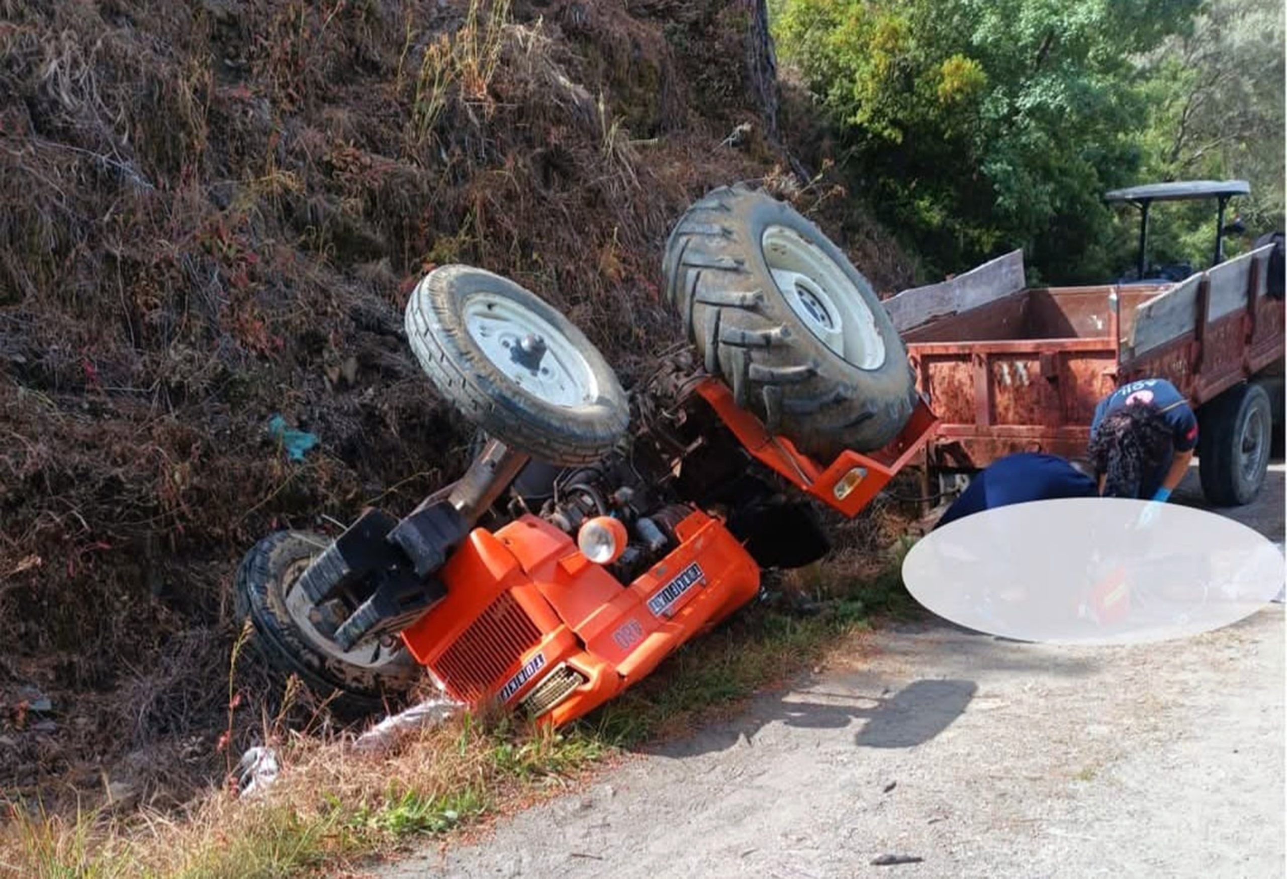 TRAKTÖR KAZASINDA 1 KİŞİ HAYATINI KAYBETTİ