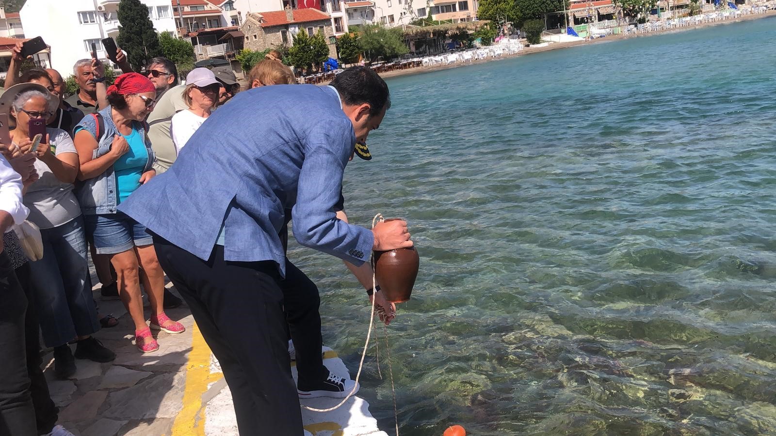 AKDENİZ'İN SUYU BU YIL 24. KEZ EGE DENİZİ İLE BULUŞUYOR