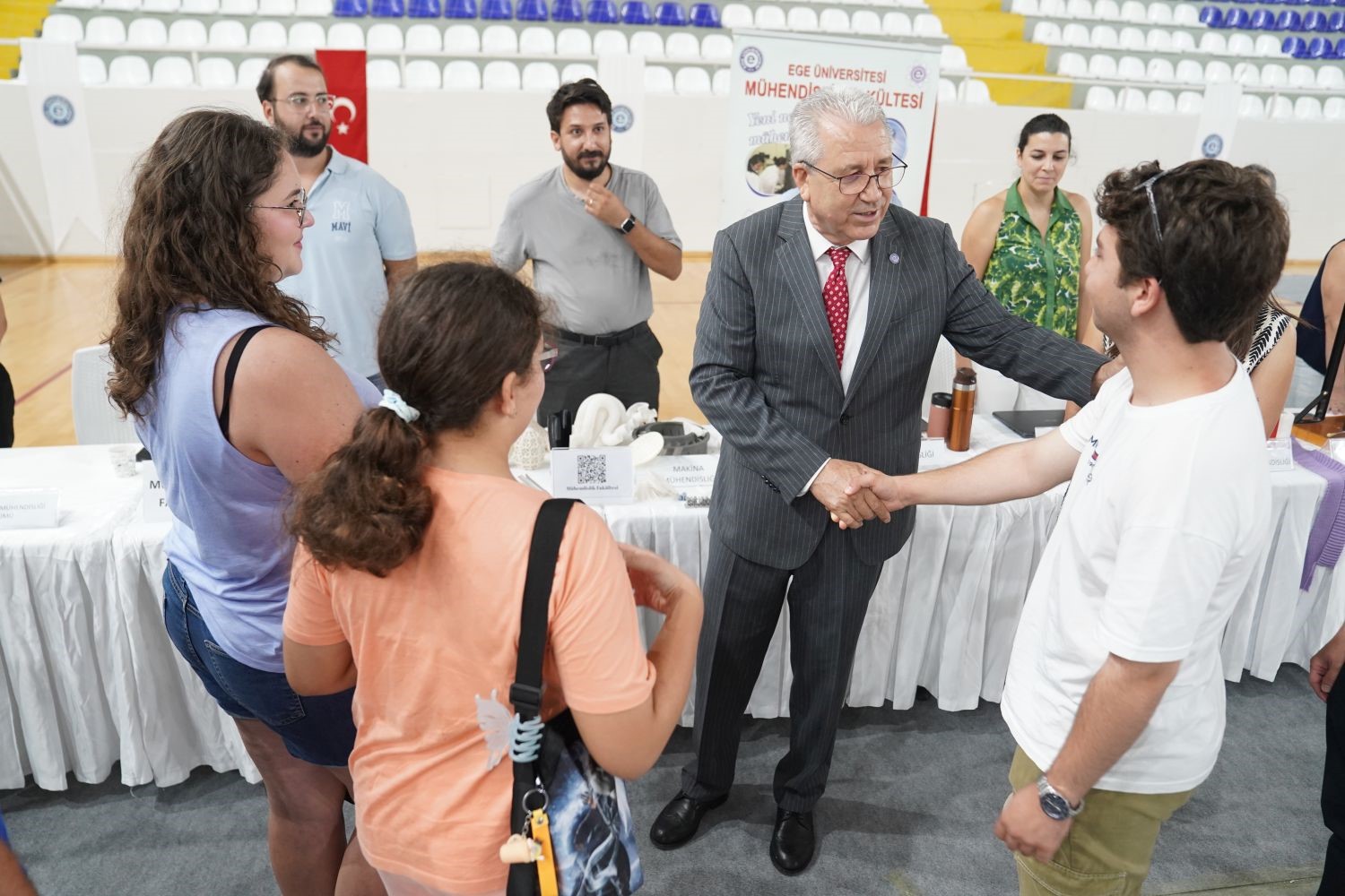 EGE ÜNİVERSİTESİ 17. TERCİH GÜNLERİ BAŞARIYLA TAMAMLANDI