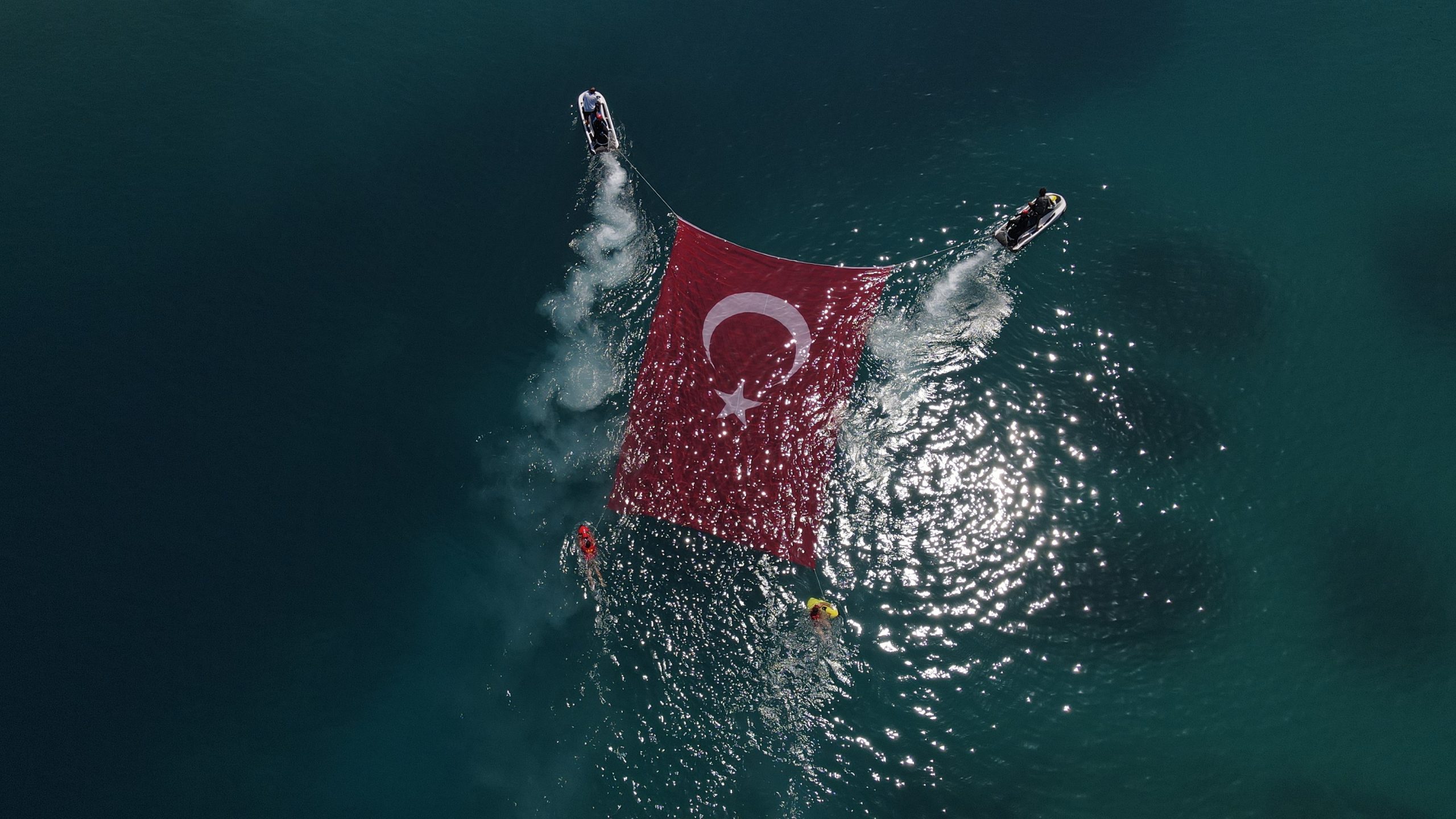 ÖLÜDENİZ JAK TİMİNDEN COŞKULU ZAFER BAYRAMI KUTLAMASI