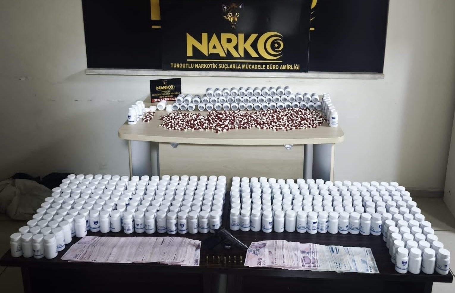 MANİSA'DA NARKOTİK OPERASYONLARINDA 64 ŞAHIS TUTUKLANDI