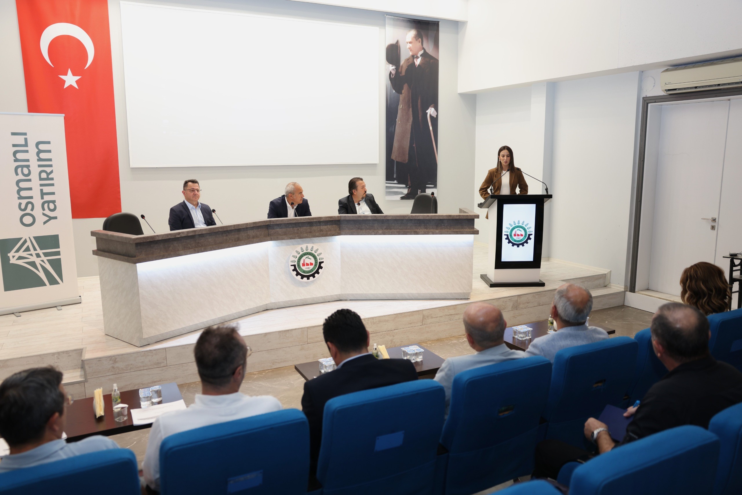 DENİZLİ OSB'DE EKONOMİYE VE FİNANSMANA DAİR YOL HARİTASI ÇİZİLDİ