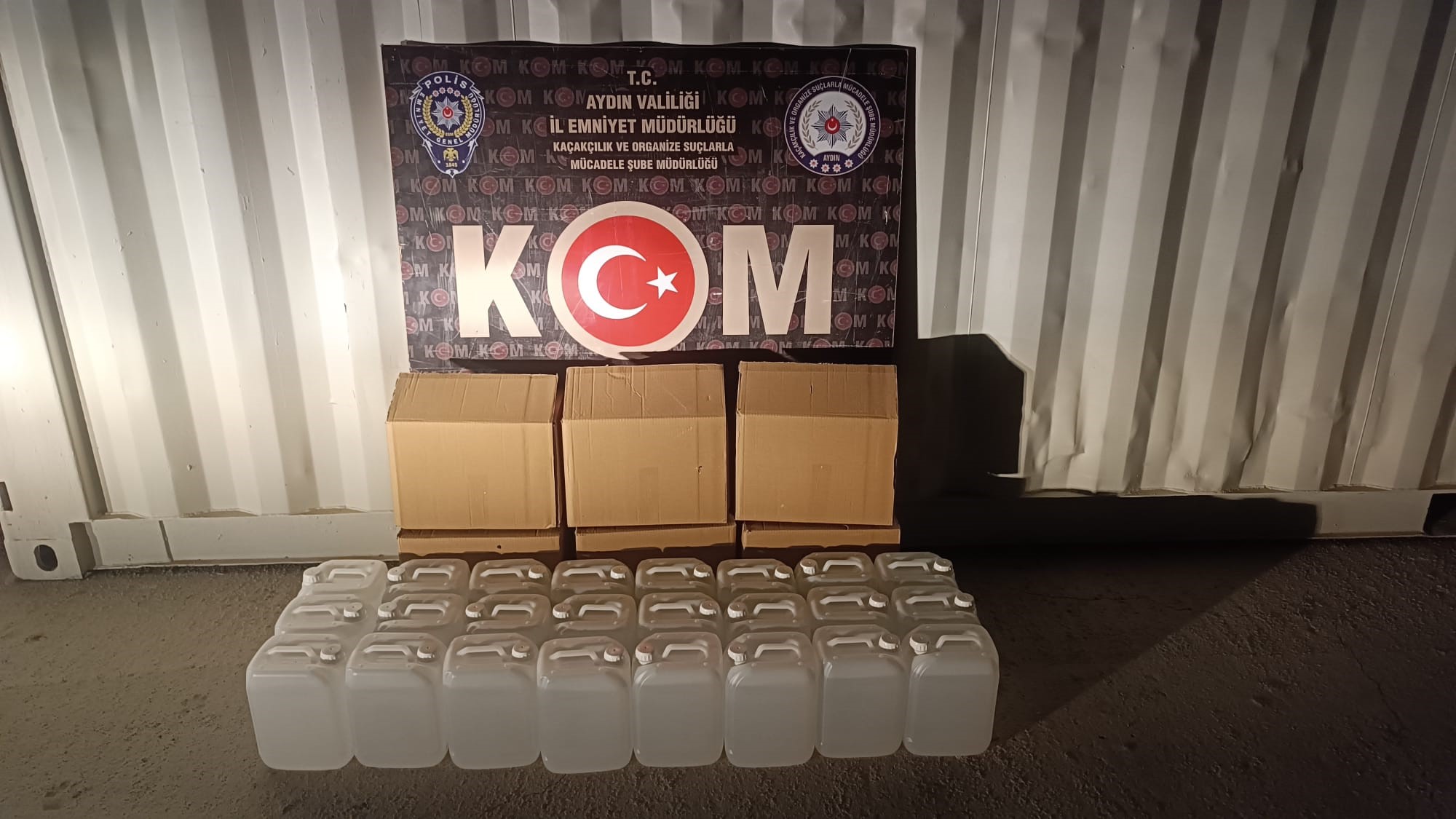 AYDIN'DA KOM EKİPLERİ 120 LİTRE ETİL ALKOL ELE GEÇİRDİ