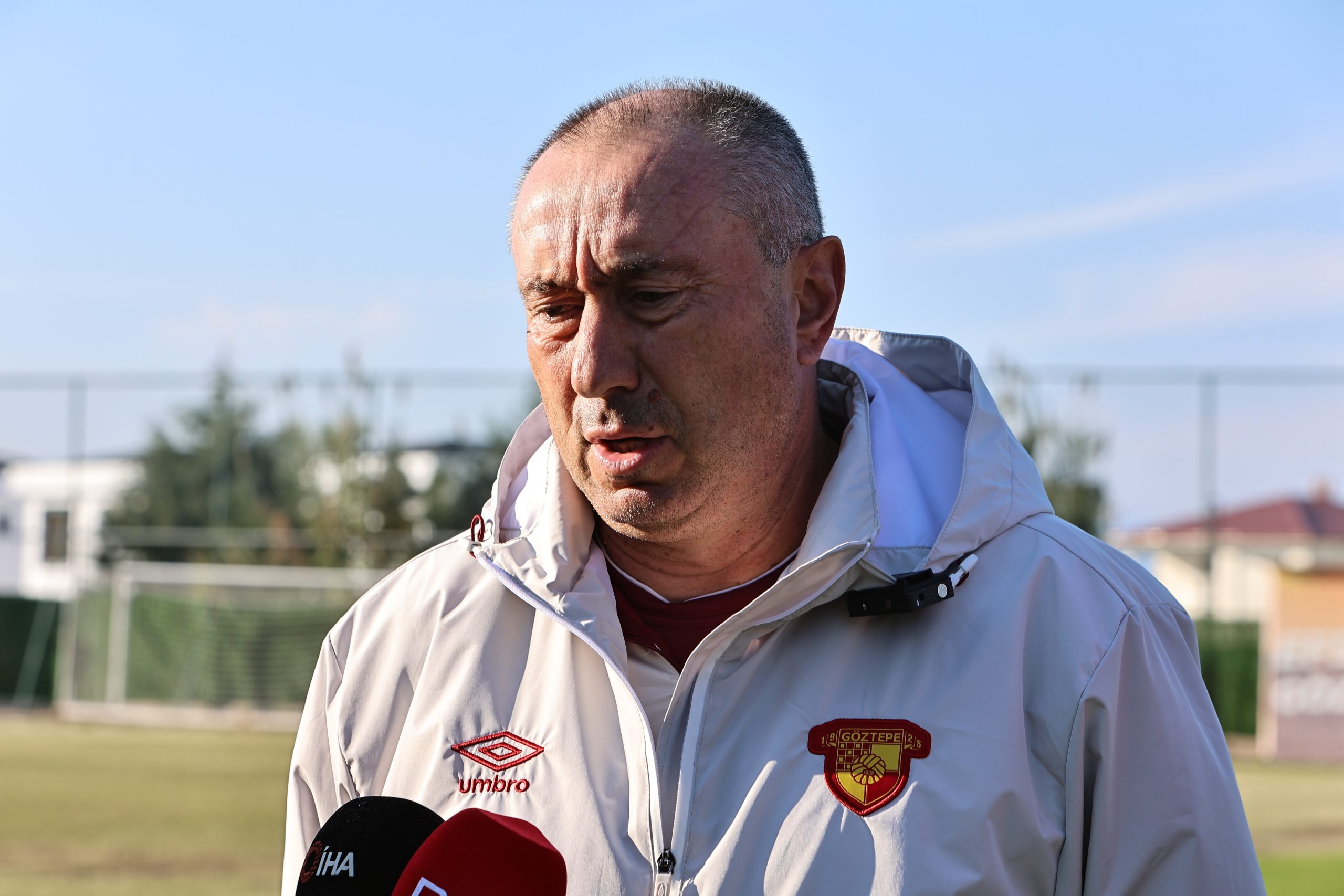 STANİMİR STOİLOV: "GÖZTEPE'YLE AVRUPA'YA GİTMEK İSTİYORUZ" GÖZTEPE TEKNİK DİREKTÖRÜ STANİMİR STOİLOV: "HÜCUM HATTINDA REKABETİ ARTIRMAMIZ GEREKİYOR"