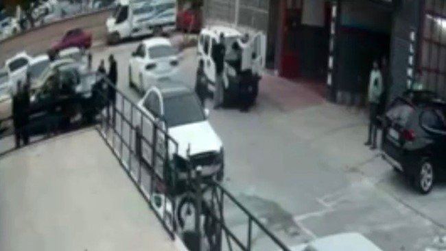 KONYA'DA 12 KİŞİNİN YARALANDIĞI SİLAHLI SALDIRI KAMERADA