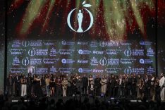 62. ALTIN PORTAKAL'A 'TAVŞAN İMPARATORLUĞU' 7 ÖDÜLLE DAMGA VURDU 7 AYRI KATEGORİDE ÖDÜL KAZANARAK GECENİN YILDIZI OLAN "TAVŞAN İMPARATORLUĞU", EN İYİ FİLM ÖDÜLÜNÜN DE SAHİBİ OLDU