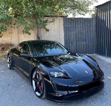 ELEKTRİKLİ KABUS: 18 MİLYONLUK PORSCHE ALEV ALDI, İŞ ADAMI CANINI ZOR KURTARDI PORSCHE'YE ÜRETİM HATASI DAVASI: İZMİRLİ İŞ ADAMI ADALET ARIYOR