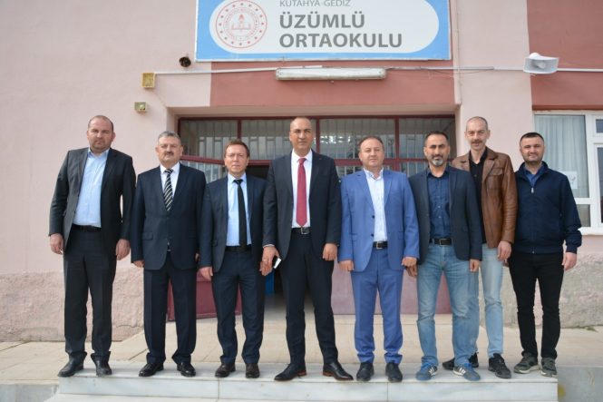 GEDİZ HALK EĞİTİMİ MERKEZİ'NDEN İHTİYAÇ SAHİBİ ÖĞRENCİLERE EL EMEĞİ KIŞ DESTEĞİ