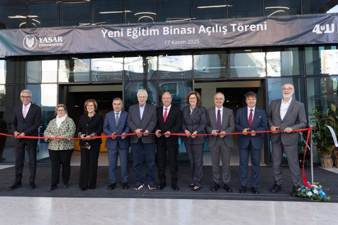 YAŞAR ÜNİVERSİTESİ'NDEN YENİ NESİL EĞİTİM BİNASI