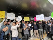 ACAR: "İSTANBUL'DAKİ ÇETE DÜZENİNİN KOPYASINI KARŞIYAKA'DA GÖRDÜK" GAZETECİ BARIŞ YARKADAŞ'IN, İZMİR'DE BAZI CHP'Lİ VEKİLLER HAKKINDA, "SİZ TÜCCAR MISINIZ? YAKIŞIYOR MU PAZARCILARIN ELİNDEN PAZAR YERİNİ ALIP ŞİRKET ÜZERİNDEN PAZARCILARA SATMAYA ÇALIŞMAK" SÖZLERİ İZMİR'DEN DESTEK BULDU İZMİR PAZARCILAR DERNEĞİ BAŞKANI FAYSAL ACAR: "BOSTANLI PAZAR YERİNİN ÖZEL BİR ŞİRKETE DEVREDİLMESİ VE PAZARIN HAFTADA İKİ GÜNE ÇIKARILMASI SÜRECİNDE BAZI MİLLETVEKİLLERİNİN İSİMLERİ BASKI UNSURU OLARAK KULLANILDI"