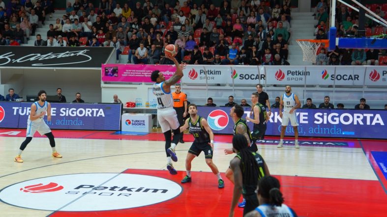 BASKETBOL SÜPER LİGİ: ALİAĞA PETKİMSPOR: 73 - MERKEZEFENDİ BELEDİYESİ BASKET: 81 ALİAĞA PETKİMSPOR EVİNDE YUKATEL MERKEZEFENDİ'YE MAĞLUP OLDU