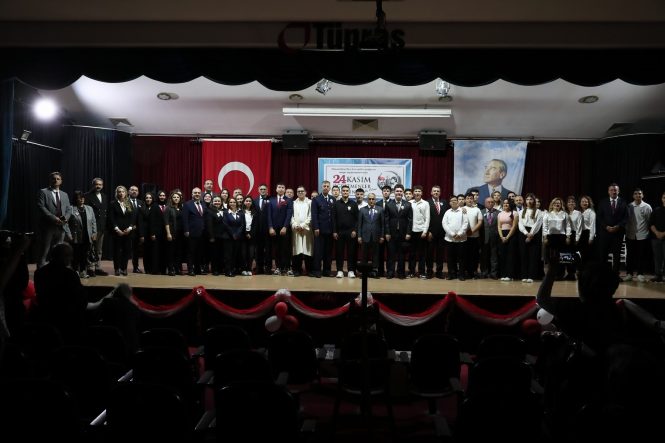 ALİAĞA'DA ÖĞRETMENLER GÜNÜ KUTLAMALARI