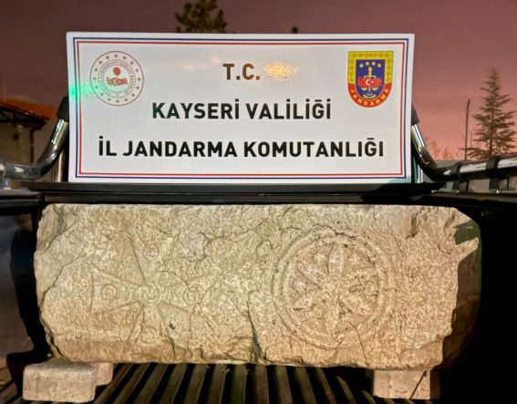 EVİNDEN 6. YÜZYILA AİT TARİHİ ESER ÇIKTI