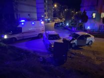 BURSA'DA HIZ İHLALİ FECİ KAZAYA YOL AÇTI: 2'Sİ AĞIR 4 YARALI