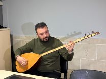DÜĞÜNLERİNDE SÖYLEDİKLERİ ŞARKI BAŞLARINA BELA OLDU ANKARALI COŞKUN'DAN İZMİRLİ ÇİFTE 300 BİN LİRALIK DAVA ŞOKU