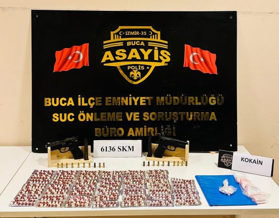BUCA'DA NARKOTİK OPERASYONLARINDA 1'İ ARANAN 5 ŞAHIS YAKALANDI