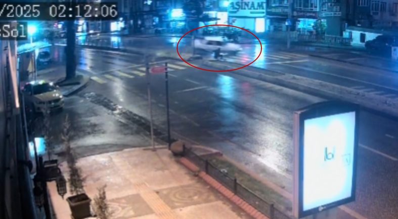 ALKOLLÜ VE EHLİYETSİZ KADIN SÜRÜCÜ DEHŞET SAÇTI YAYANIN KIL PAYI KURTULMA ANI KAMERAYA YANSIDI