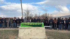 ZİHİNSEL ENGELLİ ADAMIN ŞÜPHELİ ÖLÜMÜNDE 3 GÖZALTI EVİNDE ÖLÜ BULUNAN ENGELLİ ADAMIN VÜCUDUNDA ÇOK SAYIDA DARP İZİNE RASTLANDIĞI İDDİA EDİLDİ