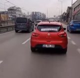 BOŞANMAYI DÜĞÜN GİBİ KUTLADI: BURSA'DA İLGİNÇ OTOMOBİL SÜSLEMESİ GÜLDÜRDÜ